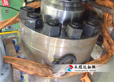 Application of TYD-SHW6 hollow hydraulic wrench in Niuwei Valve Factory